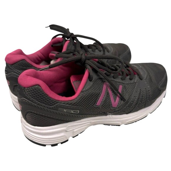 New Balance 380 Women’s Sneakers Running Shoes Size 6 Black Pink Athletic - Picture 4 of 14
